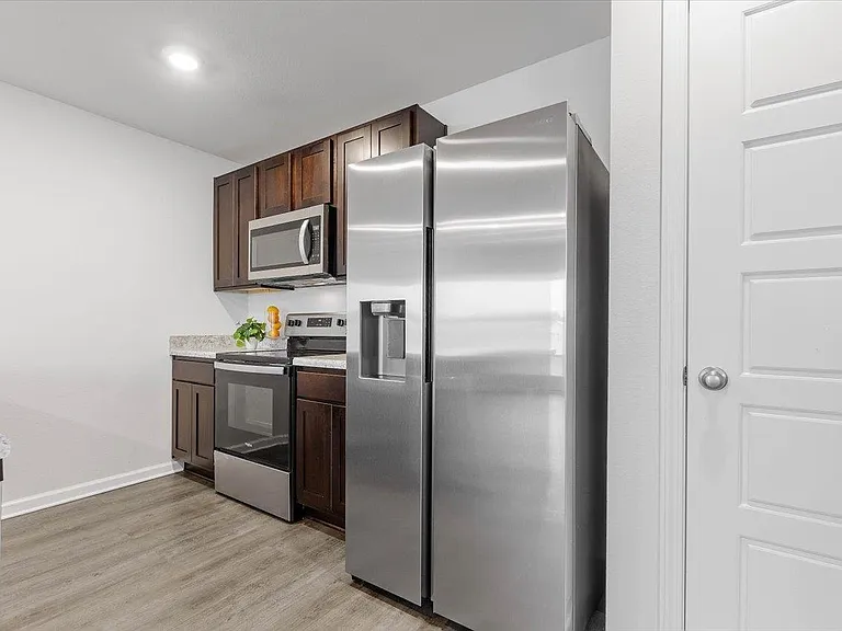 Rivers Landing Dr — Photo 16