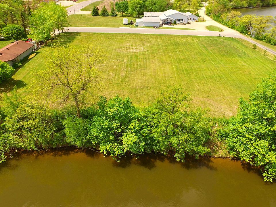 1st image of 106 Breezy Dr