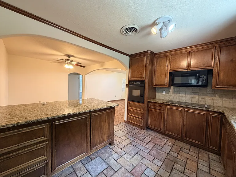 5030 Bonner Dr — Photo 13