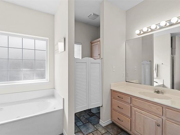 4th image of 193 Seaside Dr
