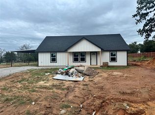 1004 Hereford Dr, Springtown, TX 76082