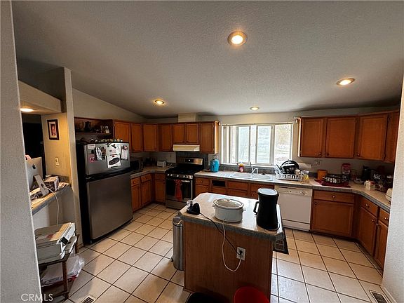 4th image of 25120 Charina Rd