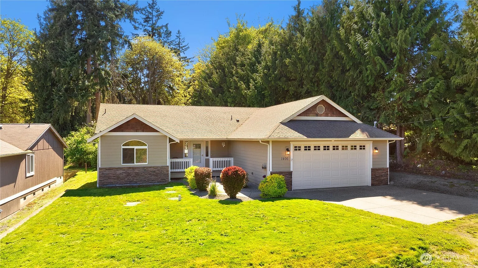 1406 Graham Drive photo 1