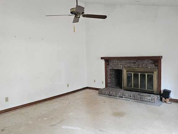 3rd image of 1712 Rosedale Ave