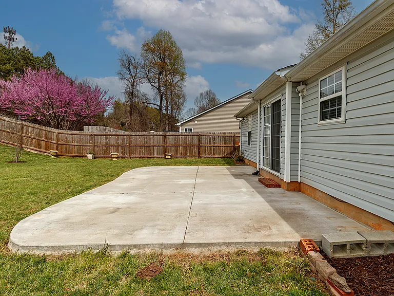 4401 Craven Hill Dr — Photo 29