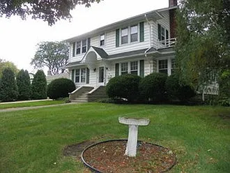 10 S Lincoln Ave photo 1