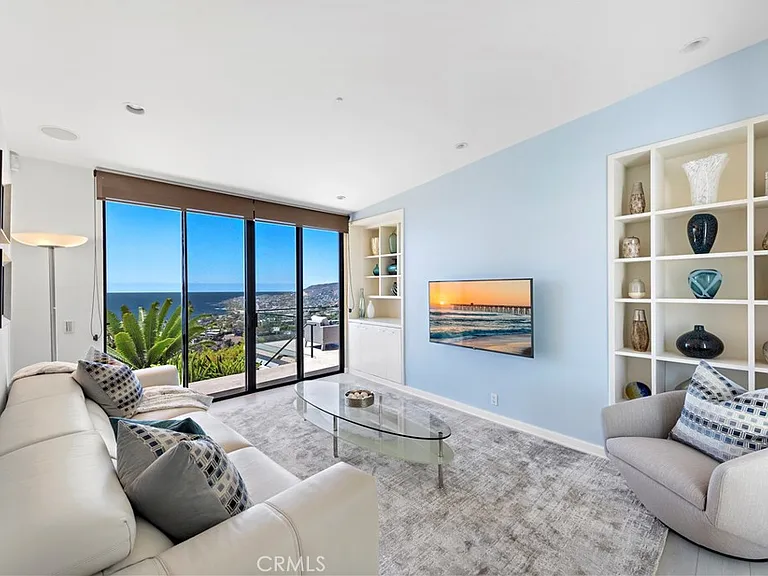 940 Summit Dr — Photo 25