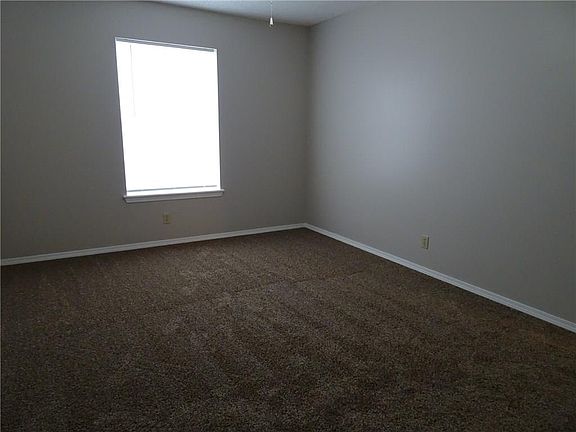 5th image of 2301 S 17th Pl