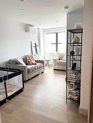 287 Hawthorne Street, #4F