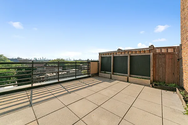 Rented by MNS | media 3