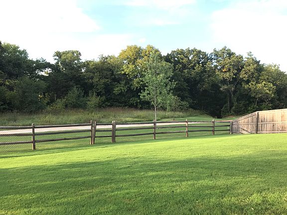 4th image of 329 Sonora Ln