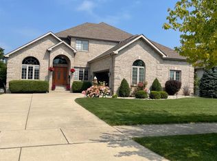 312 Lacebark St, Schererville, IN 46375