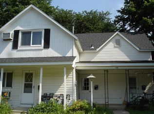 250 Garfield Ave APT 3, North Mankato, MN 56003