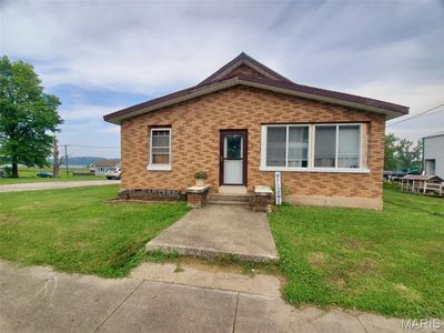 218 N Main St, La Grange, MO, 63448