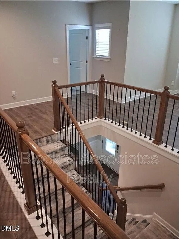 5 bed, 4.5 bath, $3,700 — Photo 3