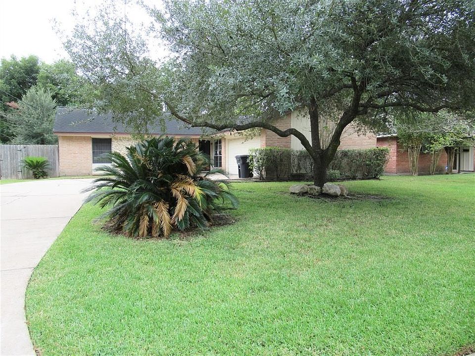 1st image of 9611 Meadowvale Dr