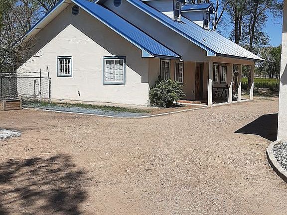 3rd image of 15 Benito Ln