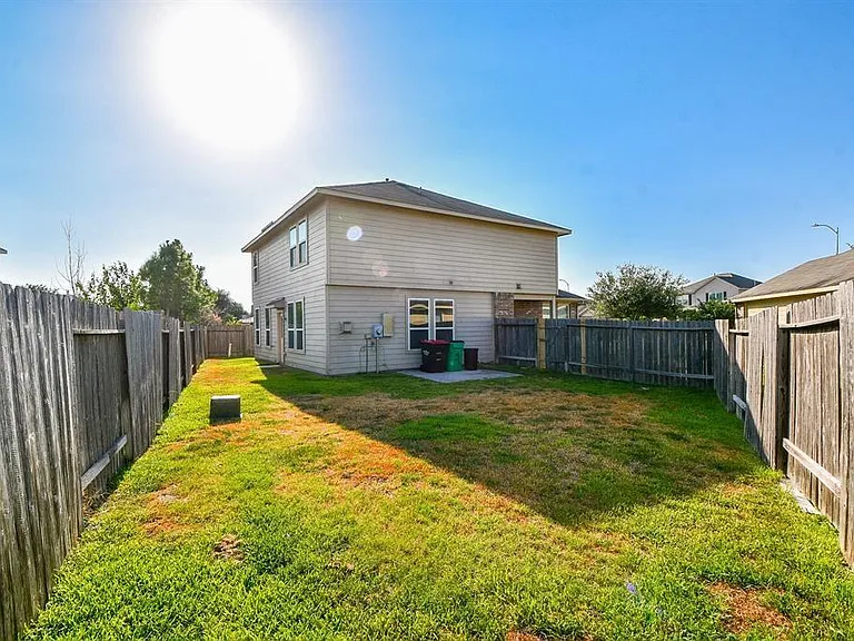 19311 Vermillion Ct — Photo 28