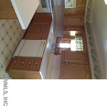 3rd image of 610 N Hena St