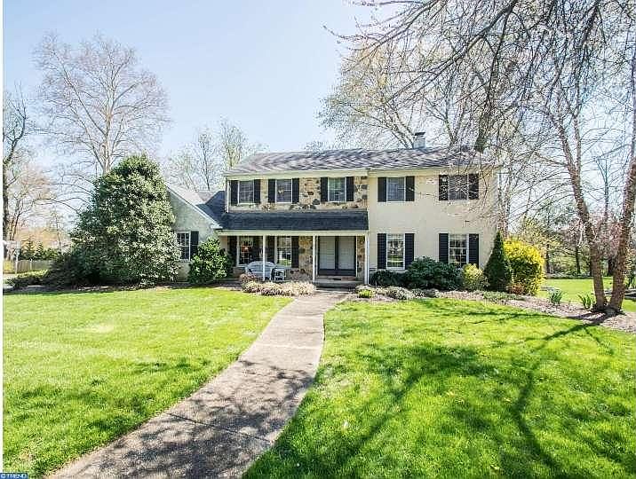1st image of 135 Montchan Dr