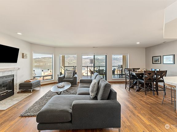 3rd image of 100 Lake Chelan Shores Drive #19-9