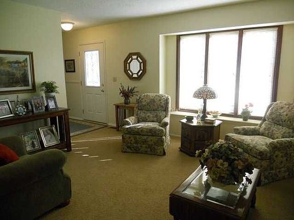 2nd image of 1319 N Magnolia Ave