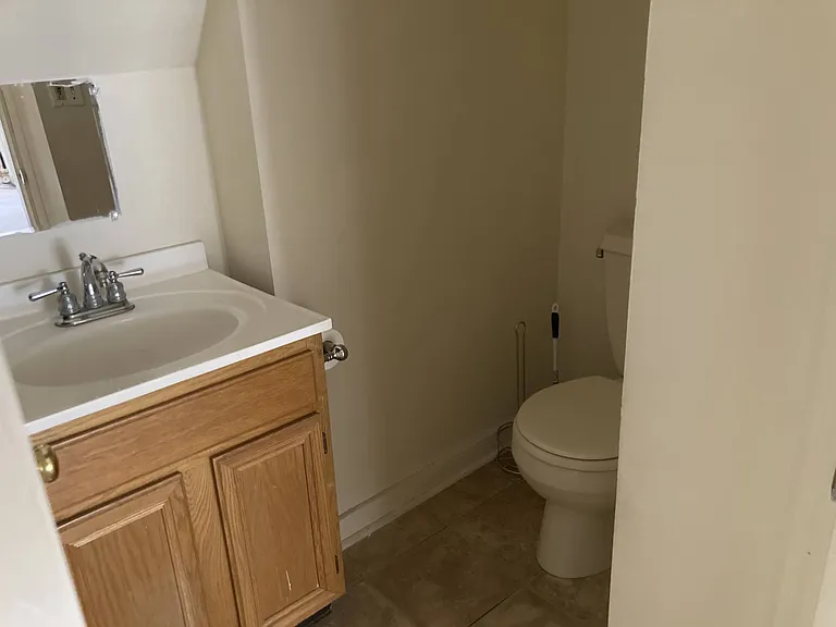 1049 Park Ave #2 — Photo 15
