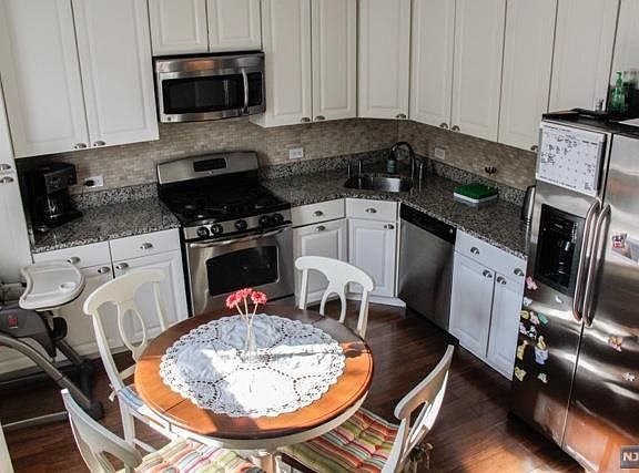 2nd image of 555 78th St