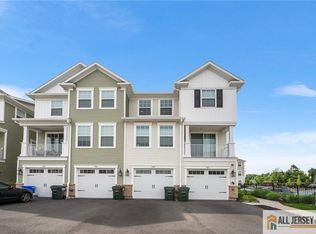 702 Station Rd, Dunellen, NJ 08812