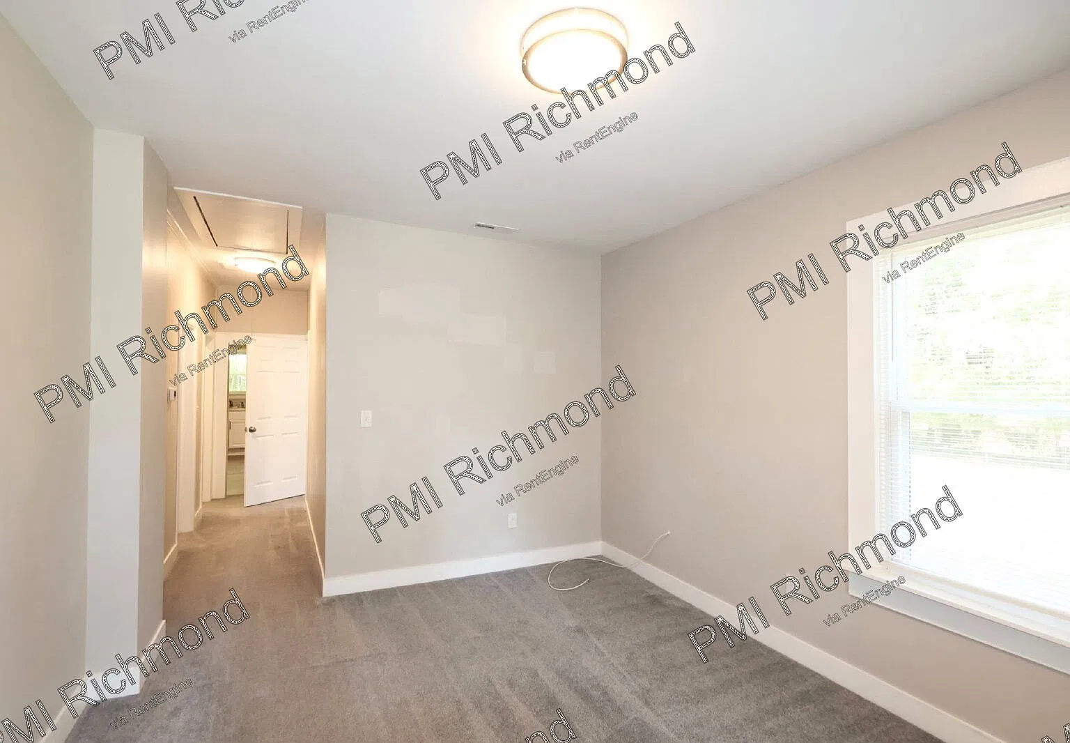 3 bed, 1.0 bath, 948 sqft, $1,650 — Photo 3