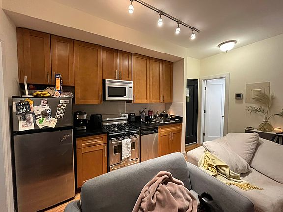 2nd image of 228 E 80th St APT 4RE