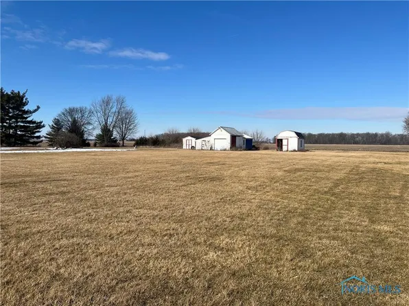 3230 Central Ave, Metamora, OH 43540