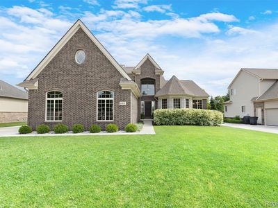 689 Pine Ridge Ave, Oxford, MI, 48371