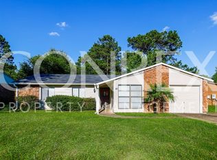 48 Meadowood Dr, Millbrook, AL 36054