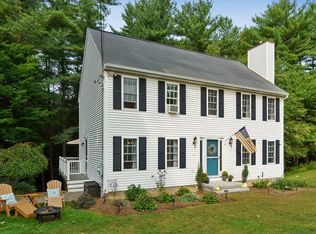 9 Bancroft St, Pepperell, MA 01463