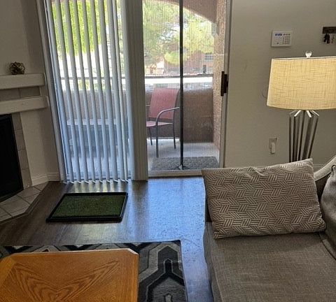 5th image of 231 Mission Newport Ln APT 202