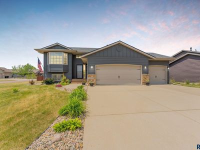 4713 S Vista Park Ave, Sioux Falls, SD, 57106