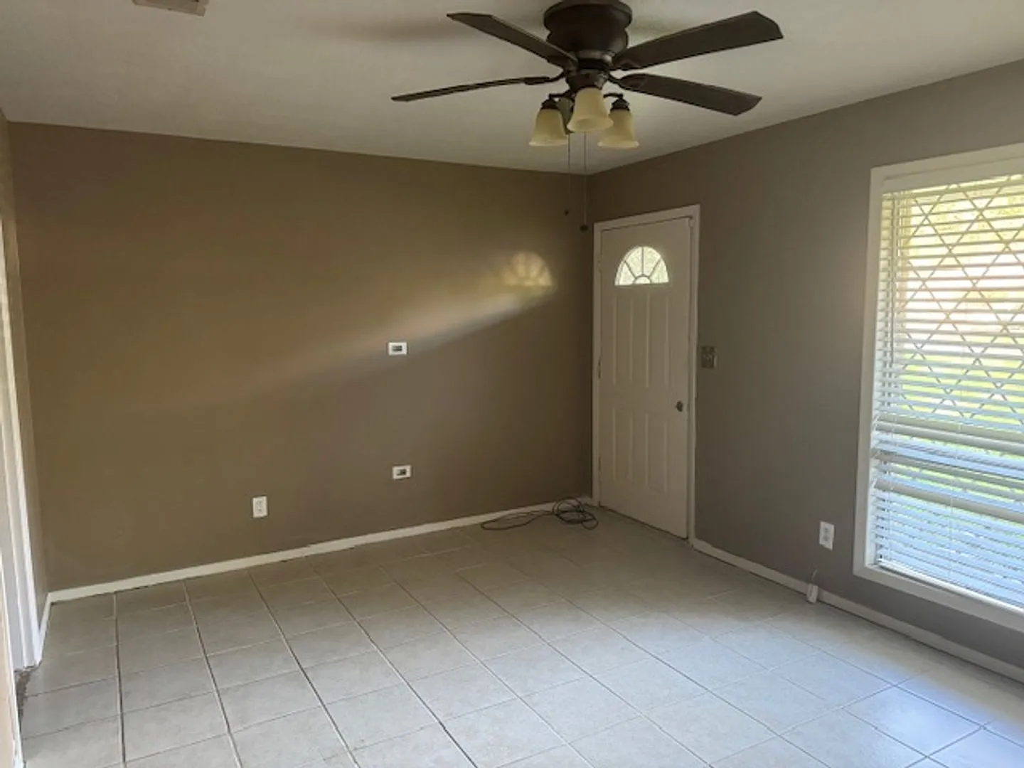 3865 Meadow Lane — Photo 2