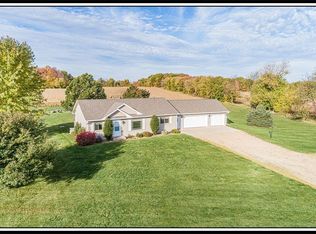 N5799 Buelow Rd, New London, WI 54961
