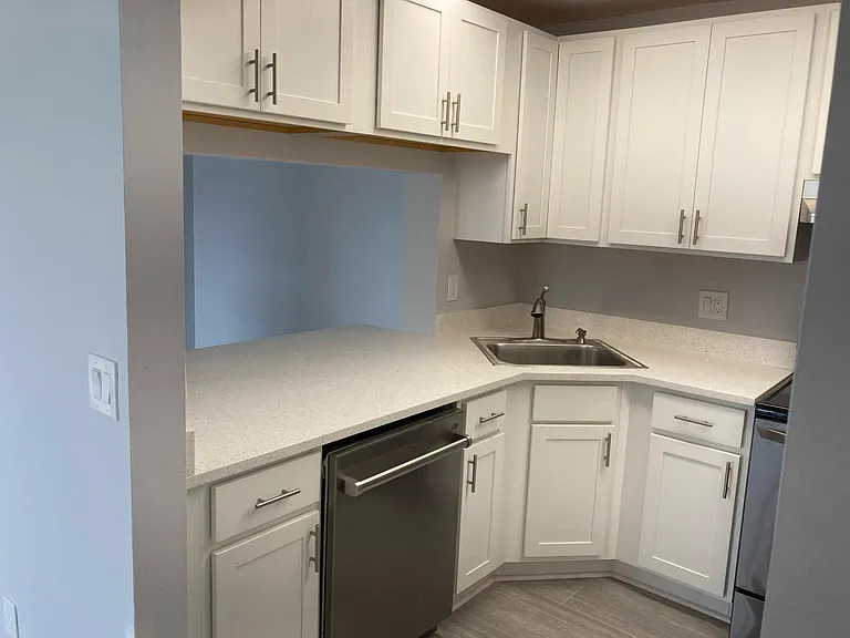 8211 Sun Spring Cir — Photo 1