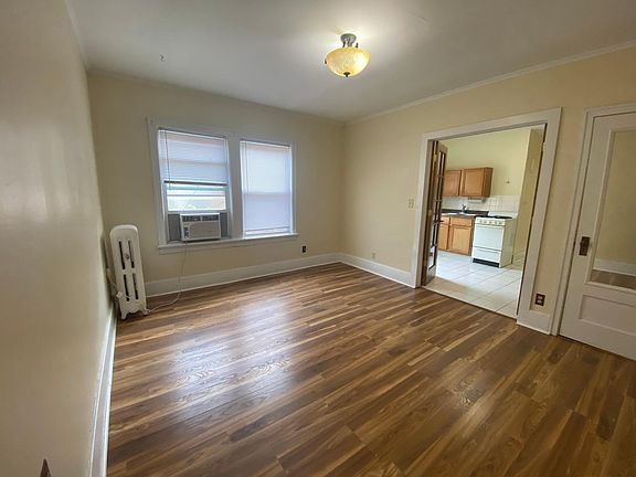 3rd image of 1716 Grand Ave #8