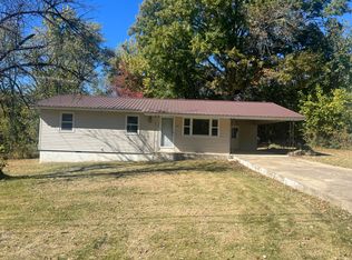 609 Summit St, Ava, MO 65608