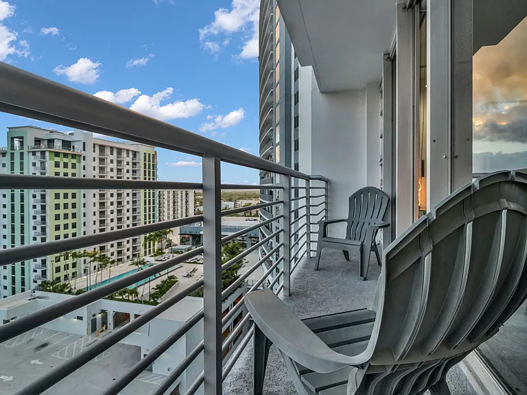1720 Harrison St #15B — Photo 13