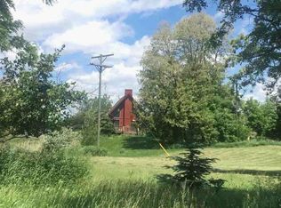 6027 Hough Rd, Almont, MI 48003