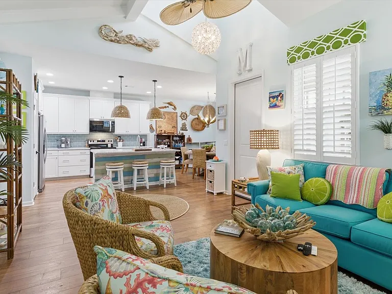 247 Tropics Ave — Photo 17