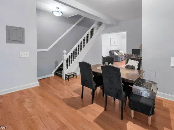 240 N 19Th St, East Orange City, NJ 07017