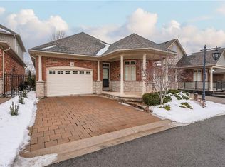 8 Muscat Dr #4, Grimsby, ON L3M 5S7