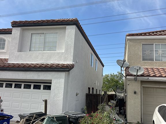 3rd image of 15838 Fiddleleaf Rd