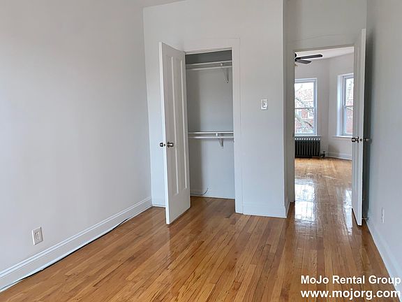 3rd image of 4959 N Troy St #3S