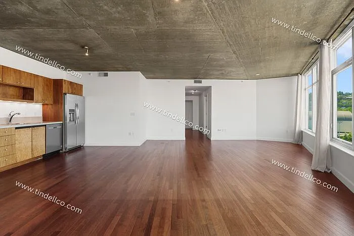 1926 W Burnside St #1102 — Photo 5